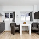 Pinzon & Penthouse דירה